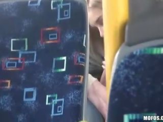 Stripling movs ein pärchen mit dreckig film im die bus
