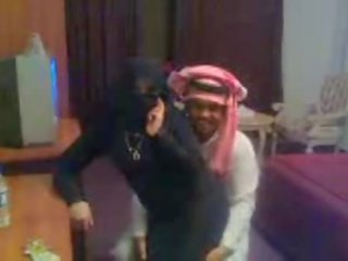 Koweit عربي الحجاب وقحة مرافقة عربي وسط عصام
